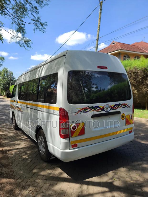 Toyota HiAce 2021 White - thumbnail 5