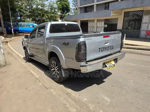 Toyota Hilux 2007 Silver
