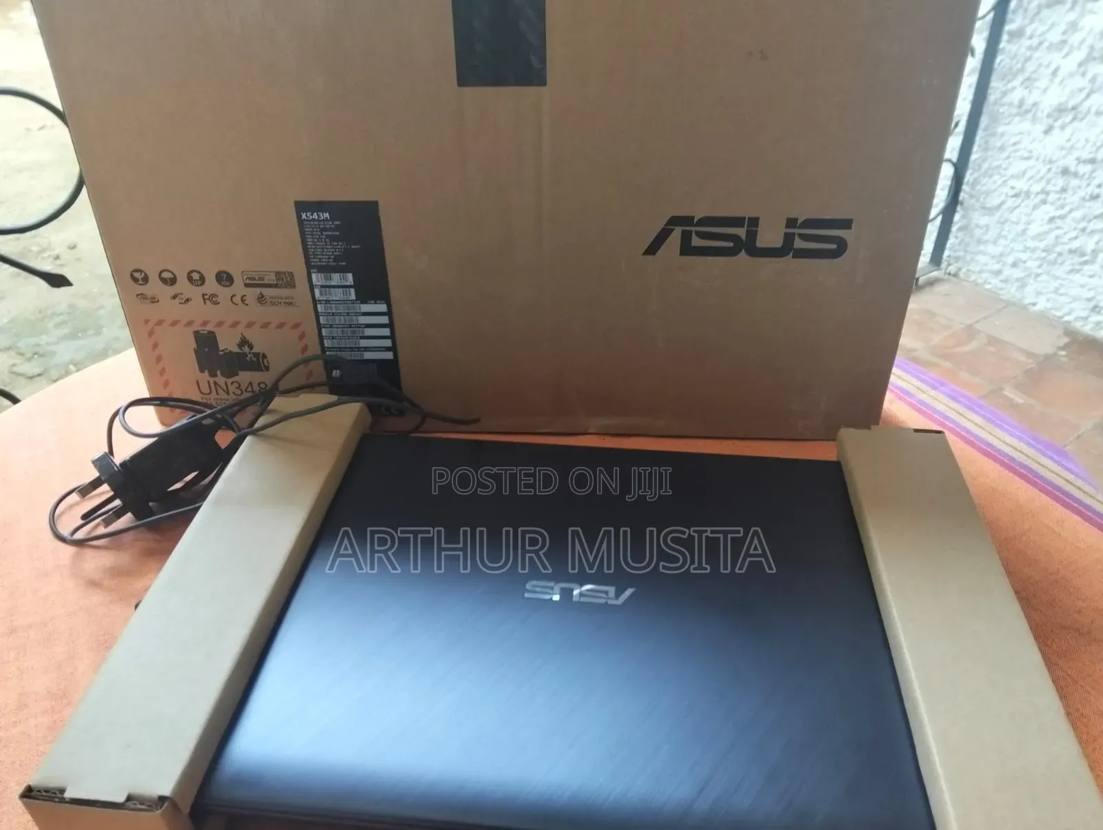 Laptop Asus VivoBook 15 X540NA 4GB Intel Celeron HDD 1T