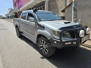 Toyota Hilux 2007 Silver