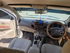 Toyota Hilux 2007 Silver