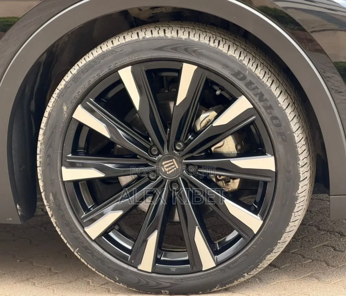 Toyota Crown 2023 Black