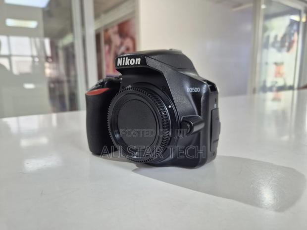 Nikon D3500 Body + Charger and Strap