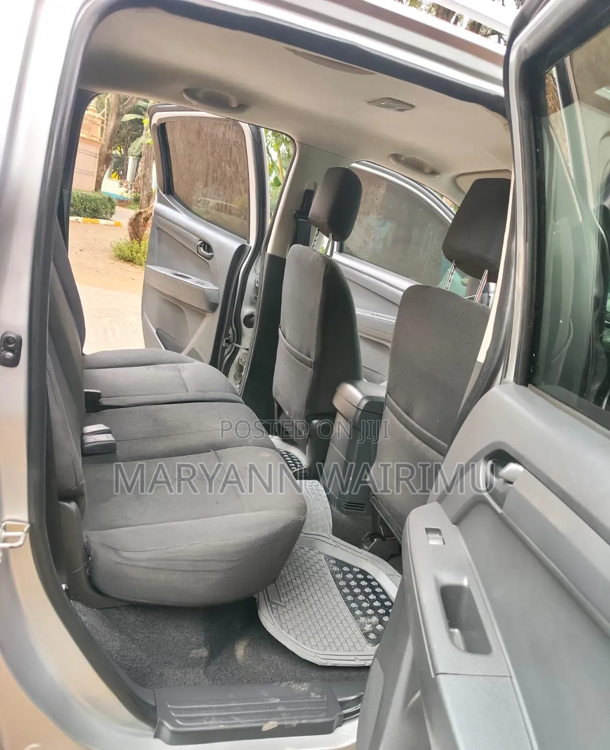 Isuzu D-MAX 2024 Silver