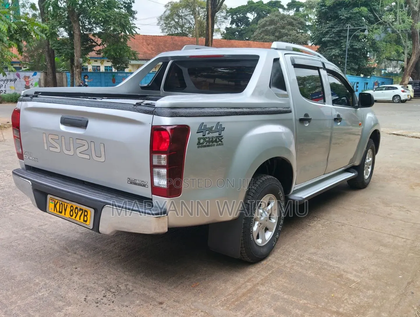 Isuzu D-MAX 2024 Silver