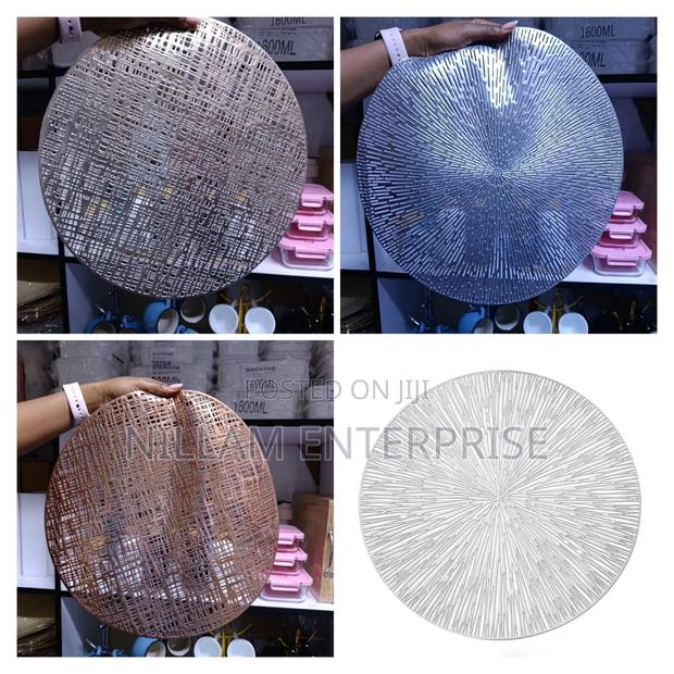 Round Table Mats
6pcs Set