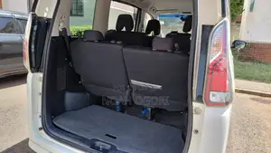 Nissan Serena 2017 Off white