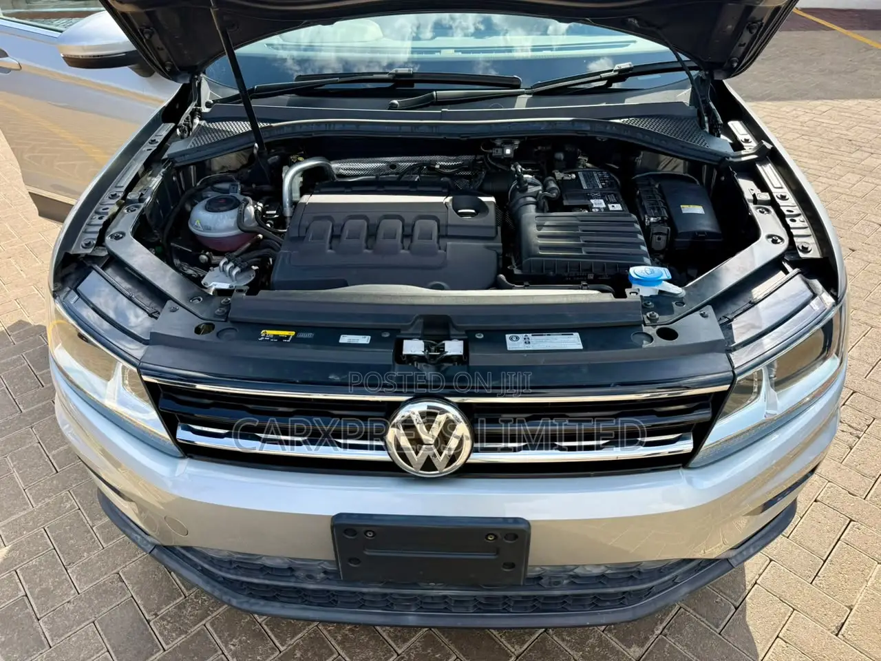 Volkswagen Tiguan 2019 Silver