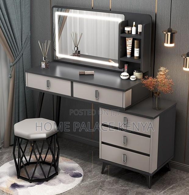 Dressing Table: Vanity Table With Stool and Rectangular Mirror - thumbnail 4
