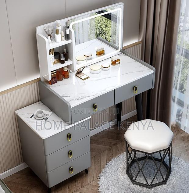 Dressing Table: Vanity Table With Stool and Rectangular Mirror - thumbnail 6