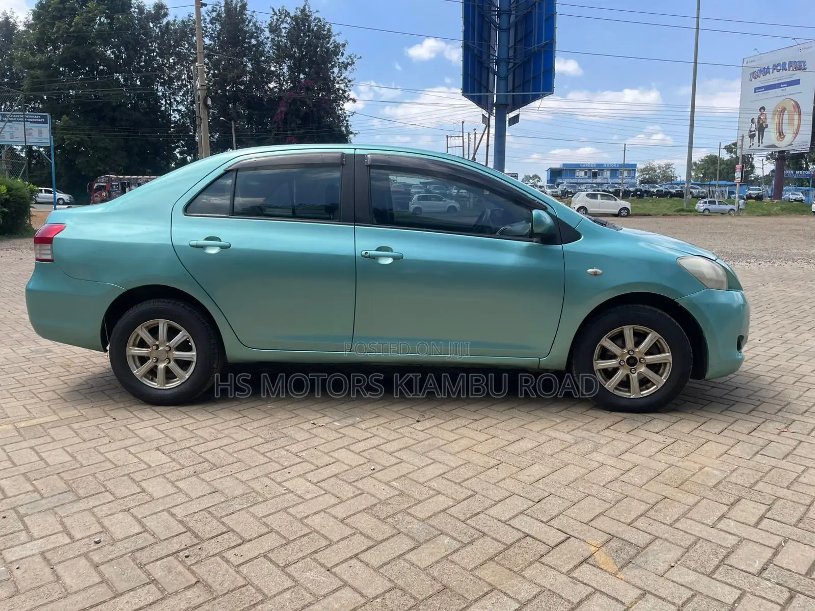 Toyota Belta 2009 Blue
