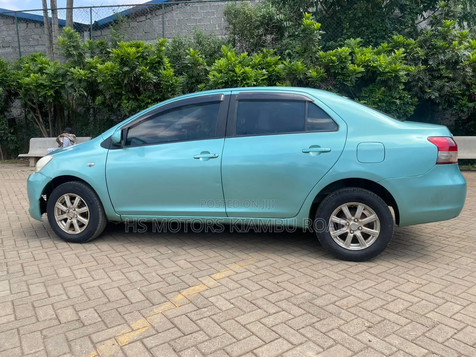 Toyota Belta 2009 Blue