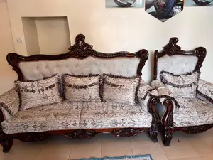 Royal Classic Sofa Set