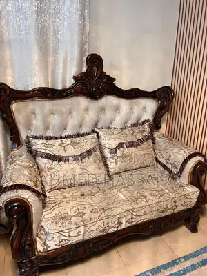 Royal Classic Sofa Set