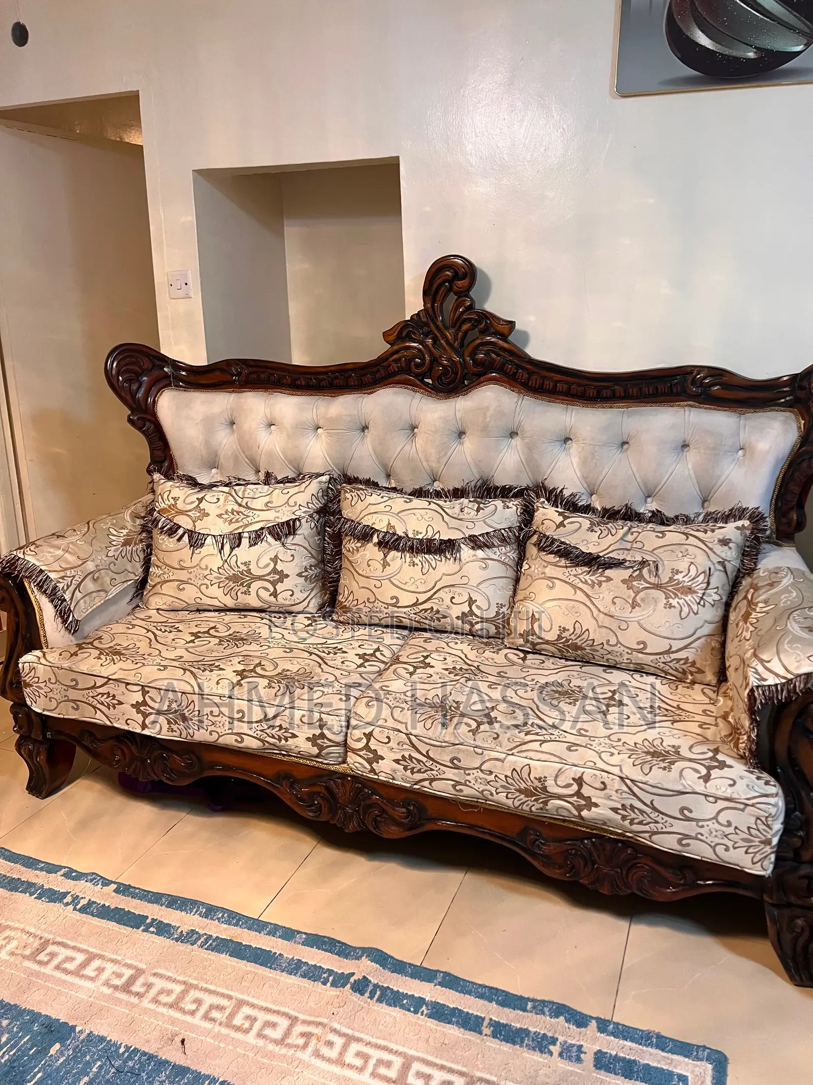 Royal Classic Sofa Set