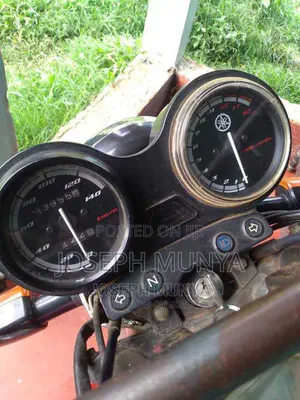 Yamaha YBR125 2007 Red
