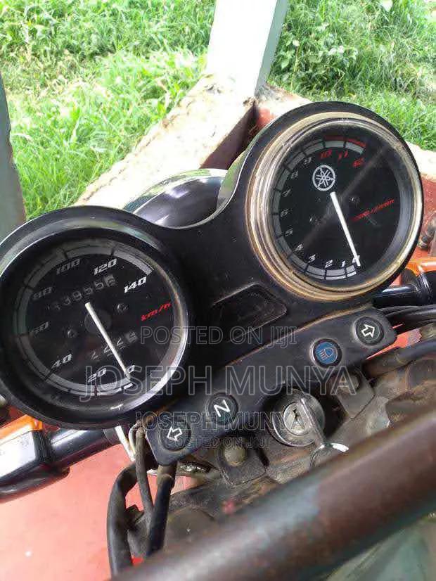 Yamaha YBR125 2007 Red - thumbnail 4