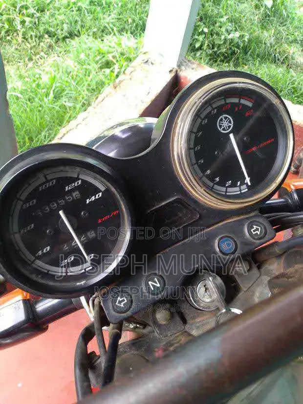 Yamaha YBR125 2007 Red