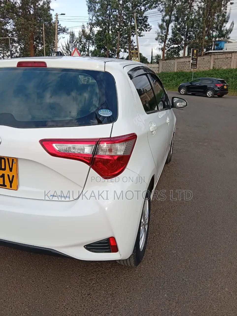 Toyota Vitz 2018 White