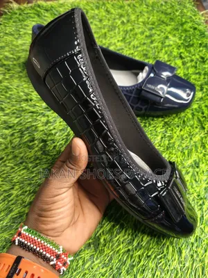 Ladies Flats Shoes