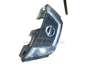 Nissan Roque Grill 2017 - 2020