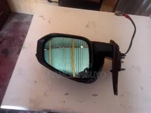 Harrier 2014 Right Side Mirror (Without Camera)