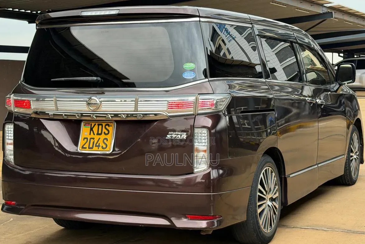 Nissan Elgrand 2017 Black