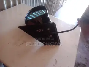 Harrier 2014 Right Side Mirror (Without Camera)