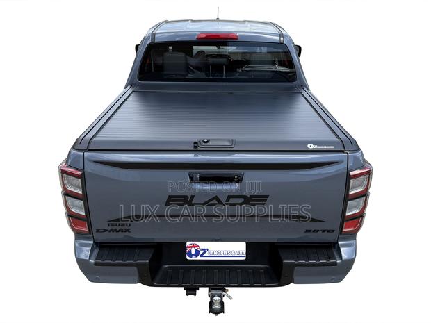 Isuzu D-Max Manual Roller Shutter Cover Tonneau