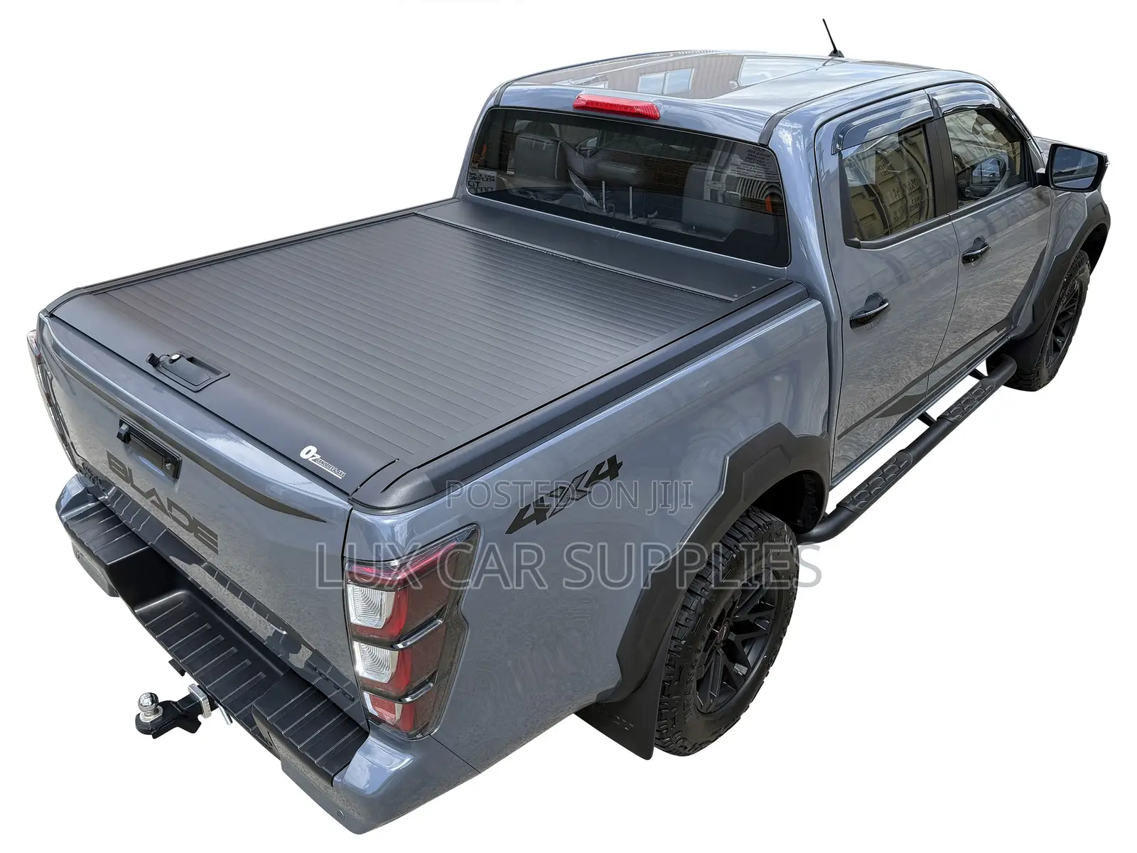 Isuzu D-Max Manual Roller Shutter Cover Tonneau