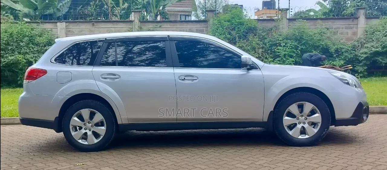 Subaru Outback 2011 Silver