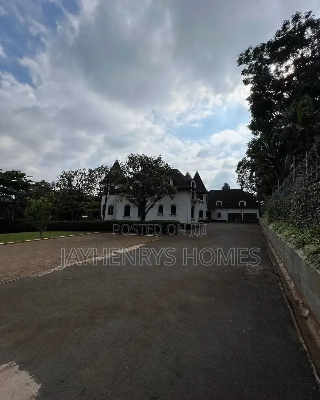 5bdrm Mansion in Kitisuru for sale
