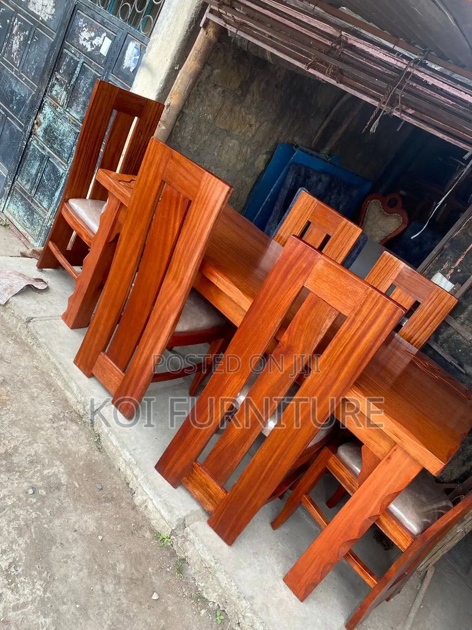 Dining Set; Six Seaters Dining Set