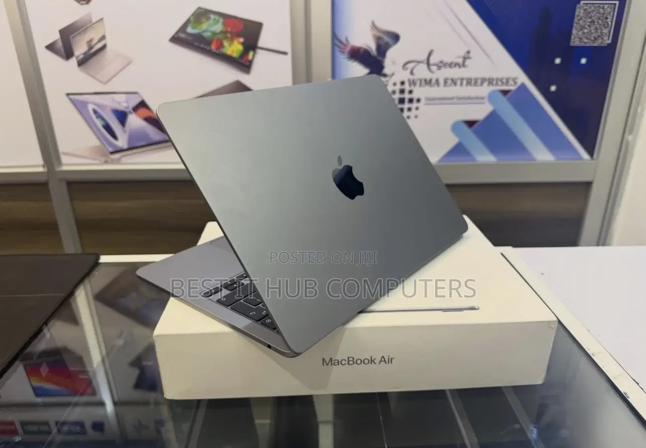 Laptop Apple MacBook Air 2024 M3 16GB Apple M3 SSD 1T