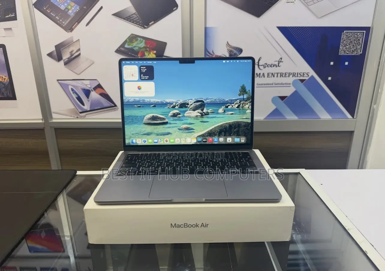Laptop Apple MacBook Air 2024 M3 16GB Apple M3 SSD 1T