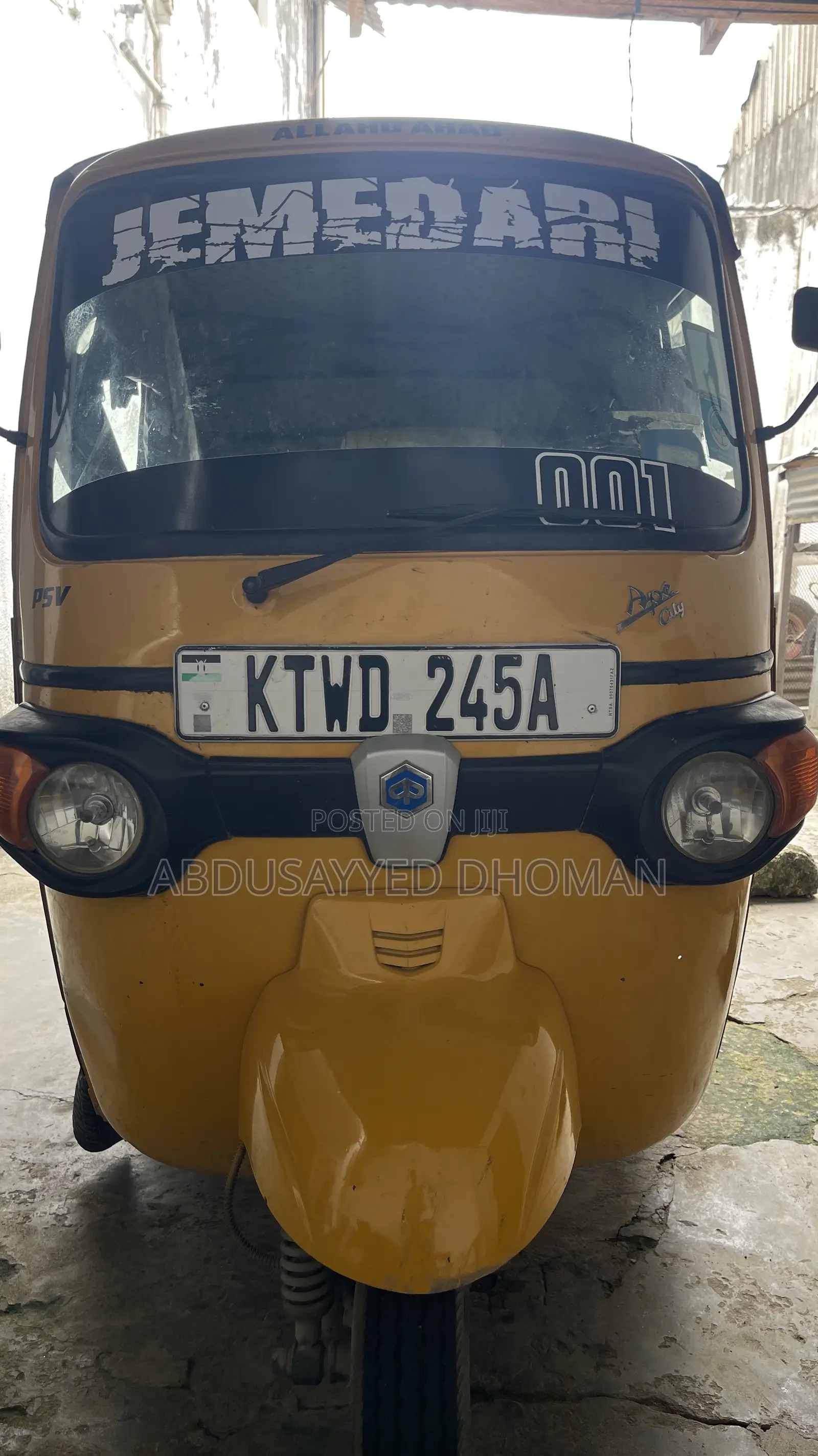 Piaggio Scooter 2023 Yellow