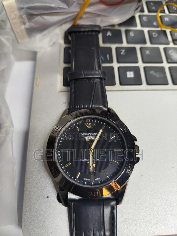 Emporio Armani Unisex Date Watch – Elegant Affordable Short