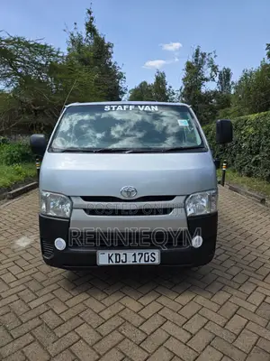 Toyota HiAce 2015 Silver