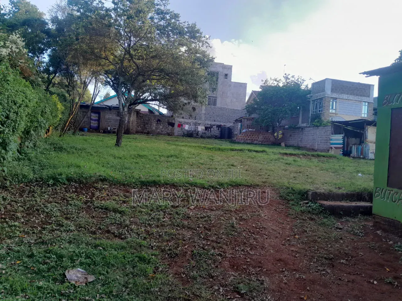100/100 Plot for Sale