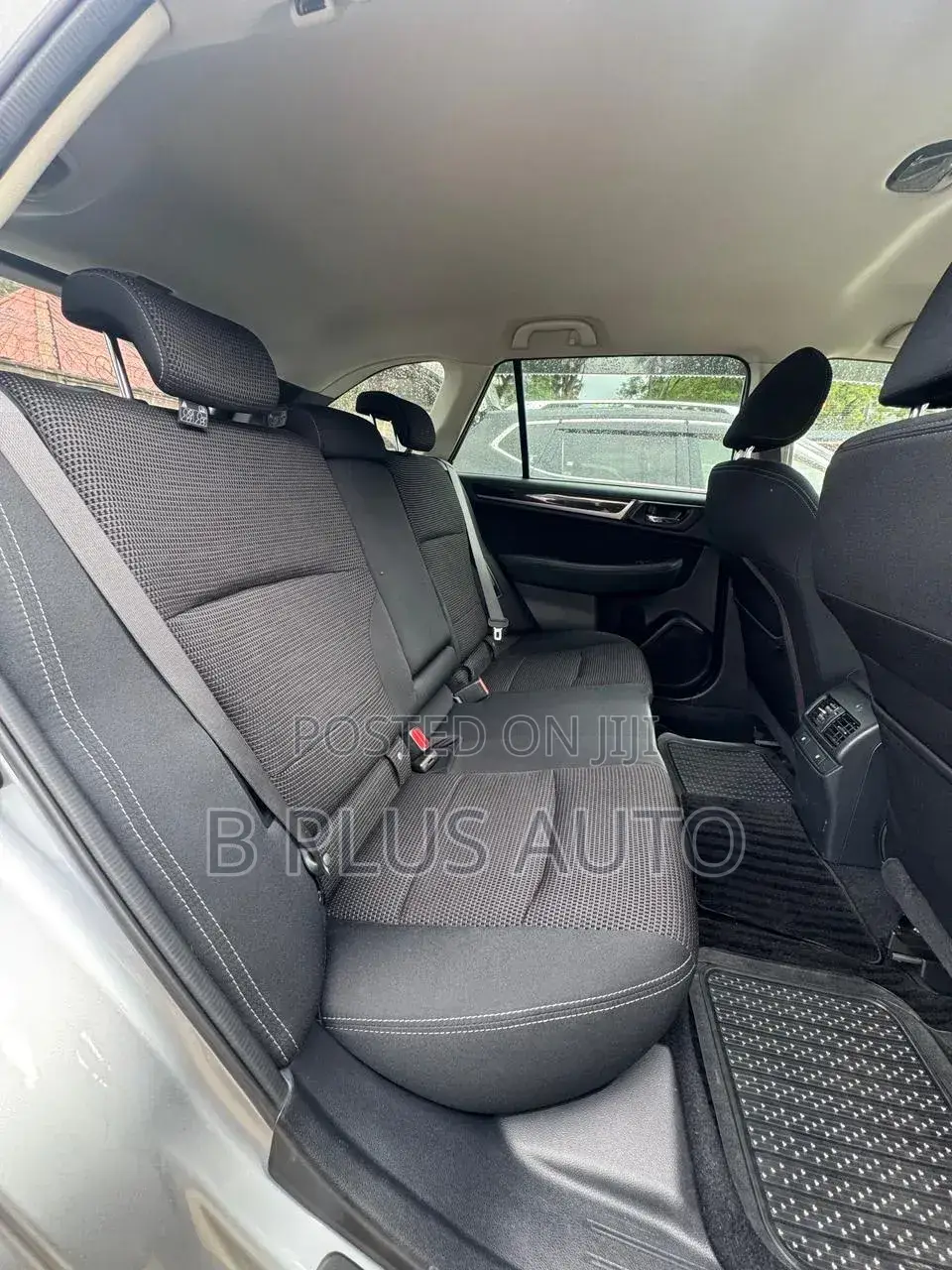 Subaru Outback 2017 Silver