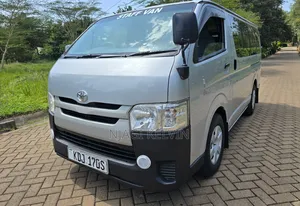 Toyota HiAce 2015 Silver