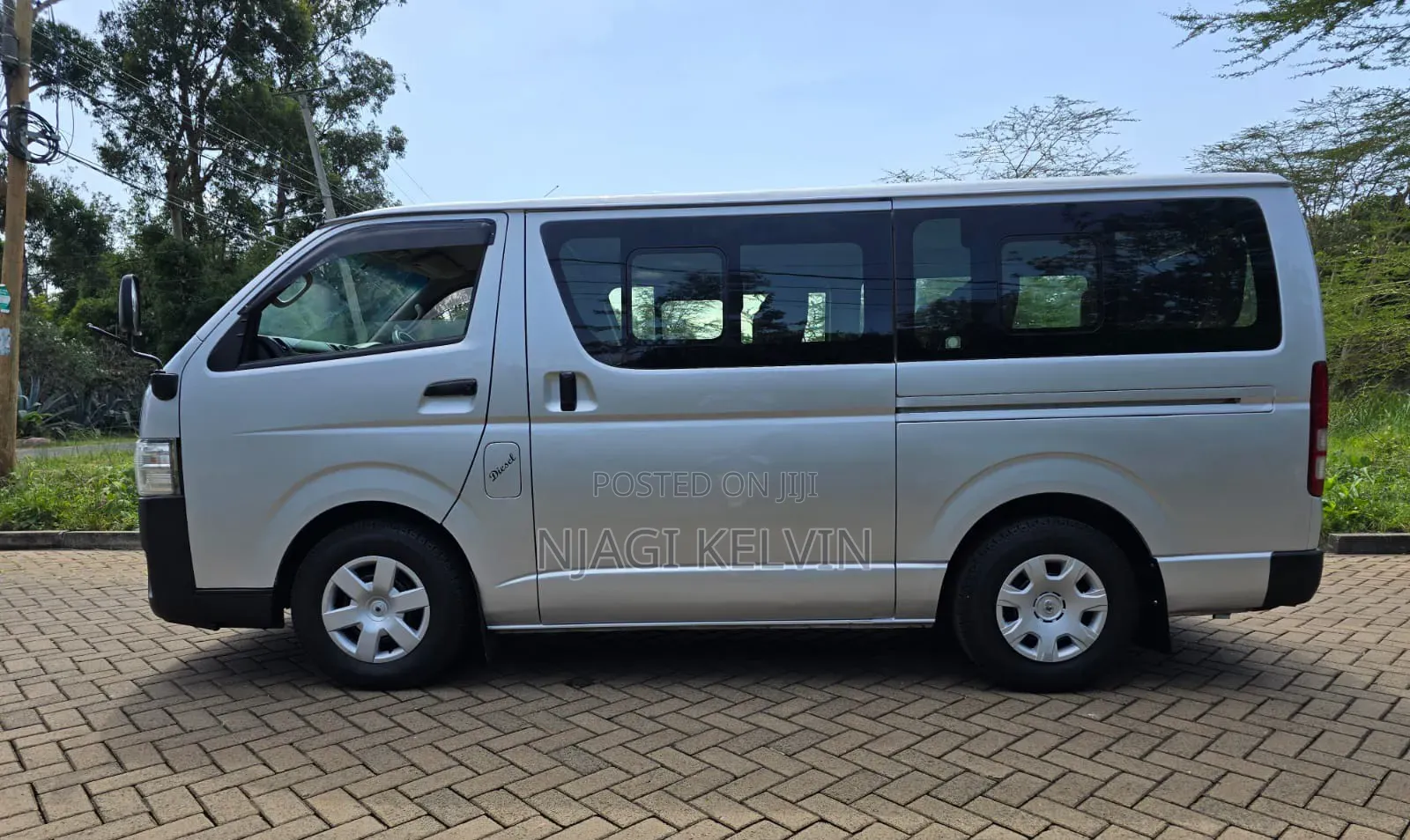 Toyota HiAce 2015 Silver