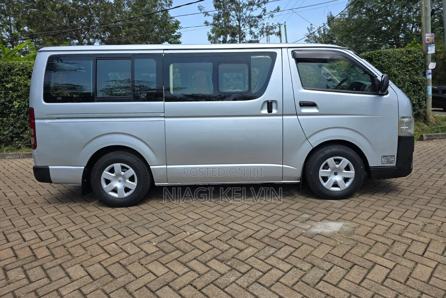 Toyota HiAce 2015 Silver