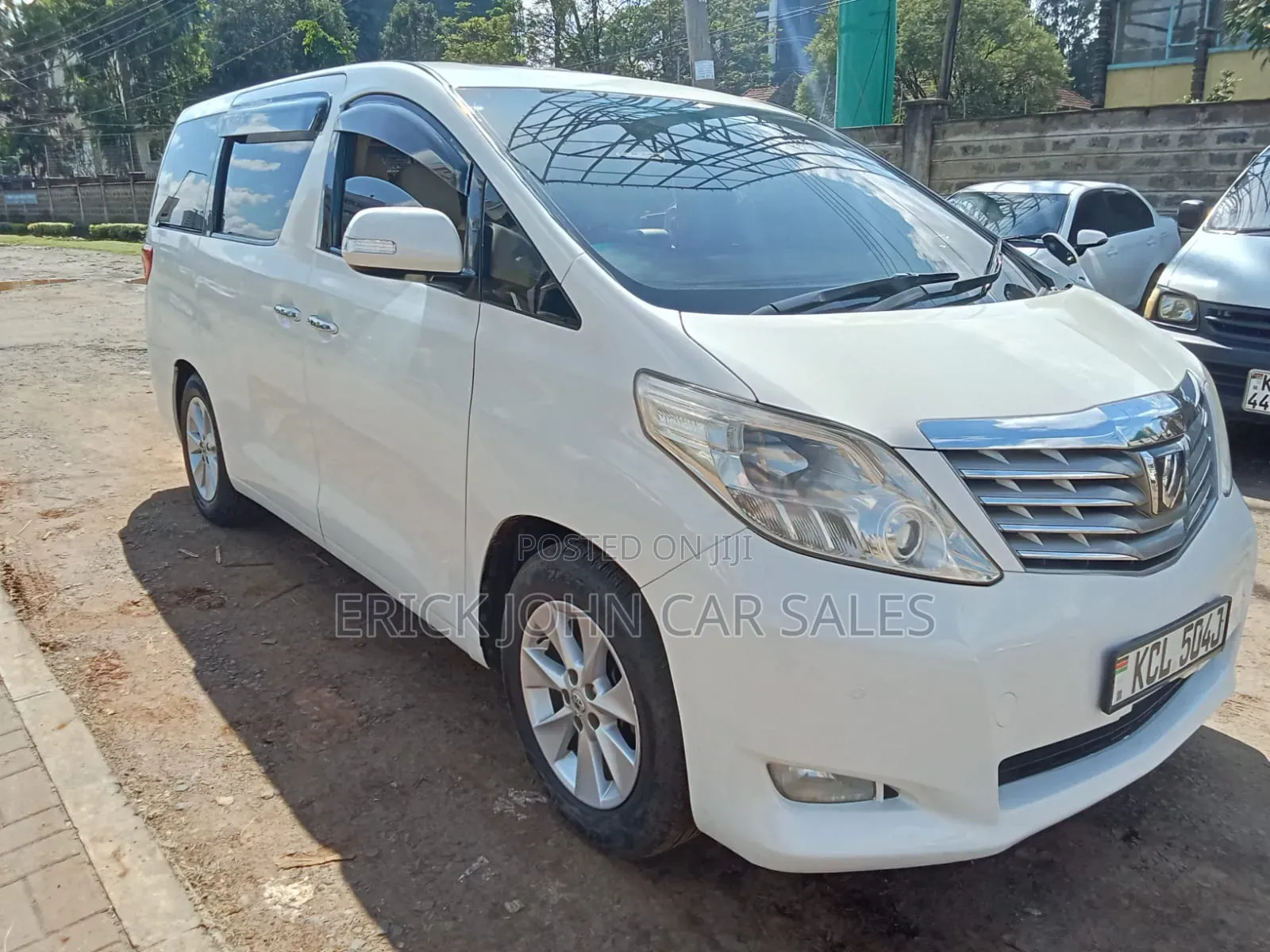 Toyota Alphard 2011 White