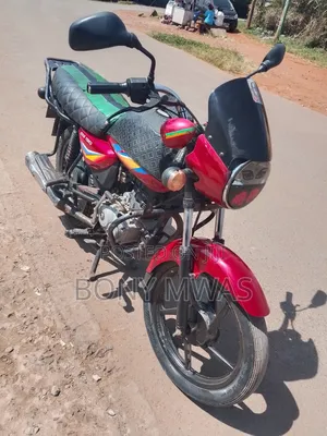 Bajaj Boxer 150 UG 2022 Red