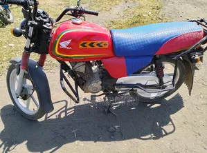 Honda CB 2021 Red
