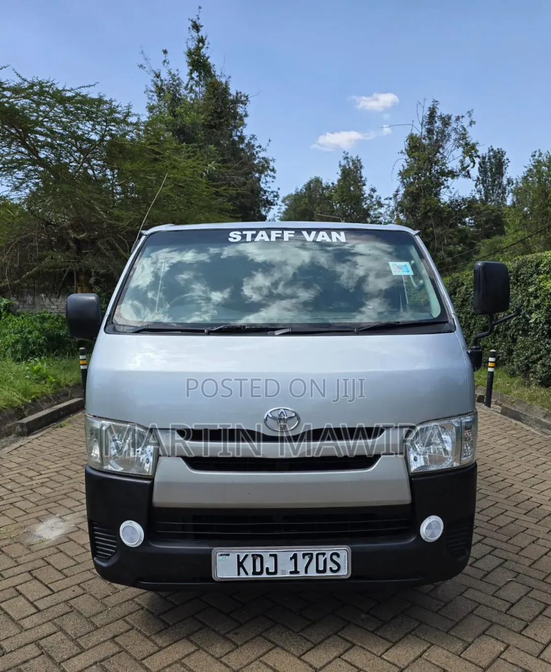 Toyota HiAce 2015 Silver