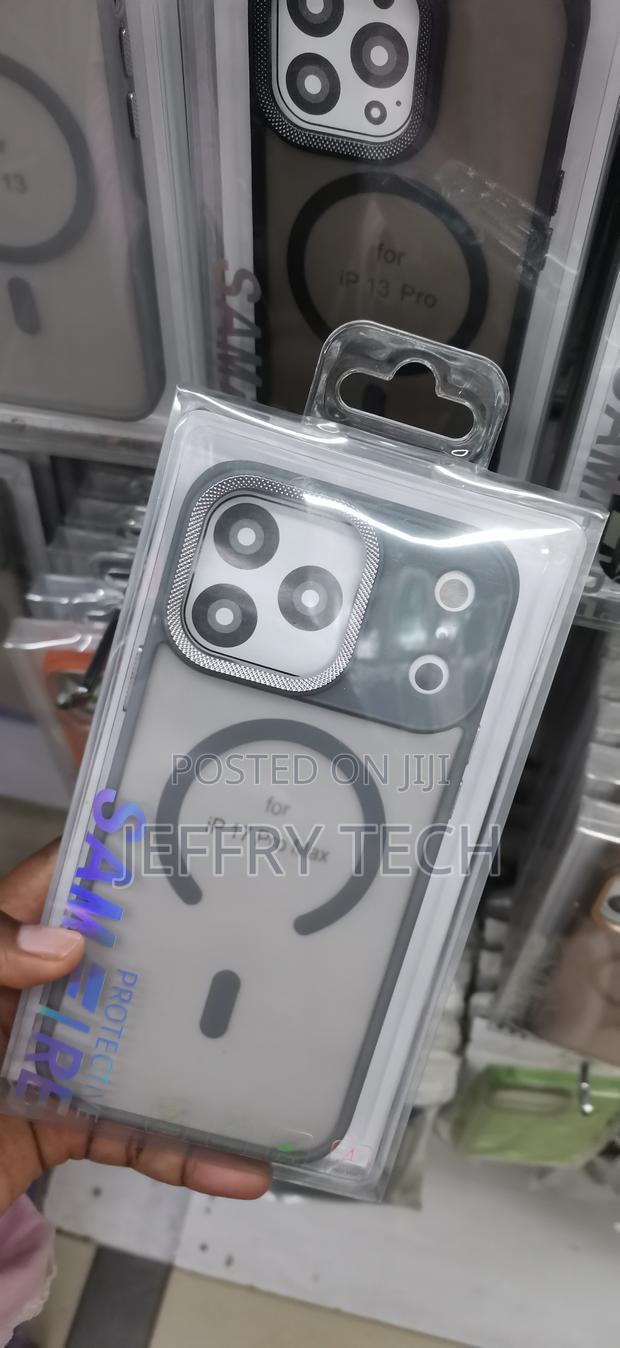 iPhone 17 Pro Max Semi-Opaque, Frosted Protective Smartphone Case - thumbnail 2