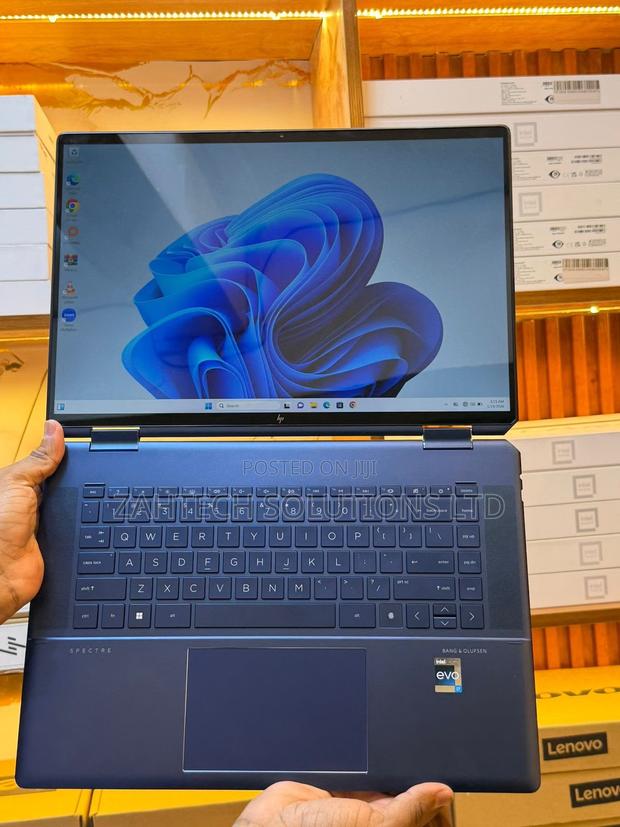 Laptop HP Spectre 16GB Intel Core i7 SSD 512GB - thumbnail 2