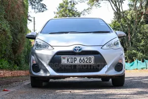 Toyota Aqua 2016 Silver